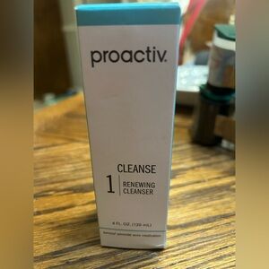 New! Proactiv Renewing Acne Facial Cleanser 4oz.